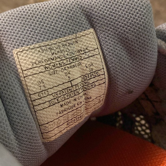 Merrell Gray and Blue Hiking Shoes - women’s size 7.5 - lace up- mesh front - Picture 6 of 7